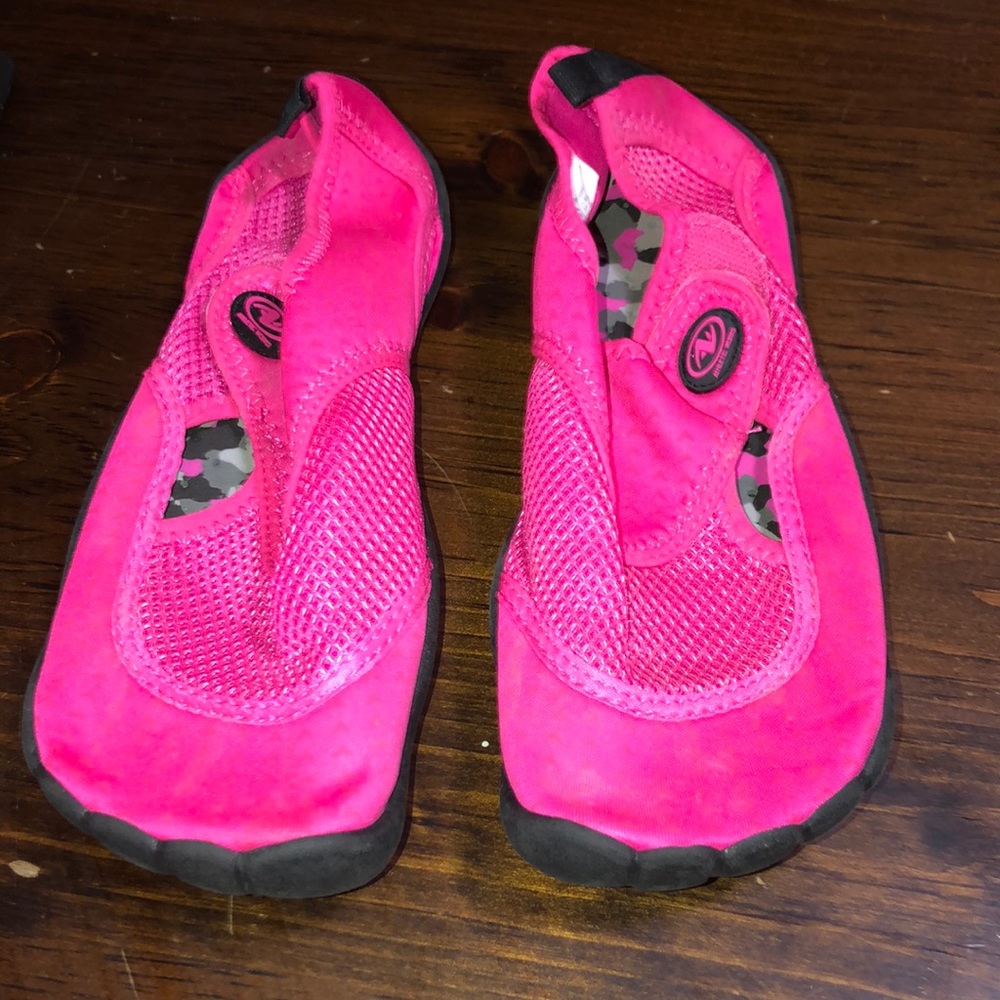 Water shoes